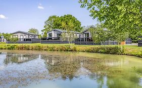 Woodhall Country Park Lodges